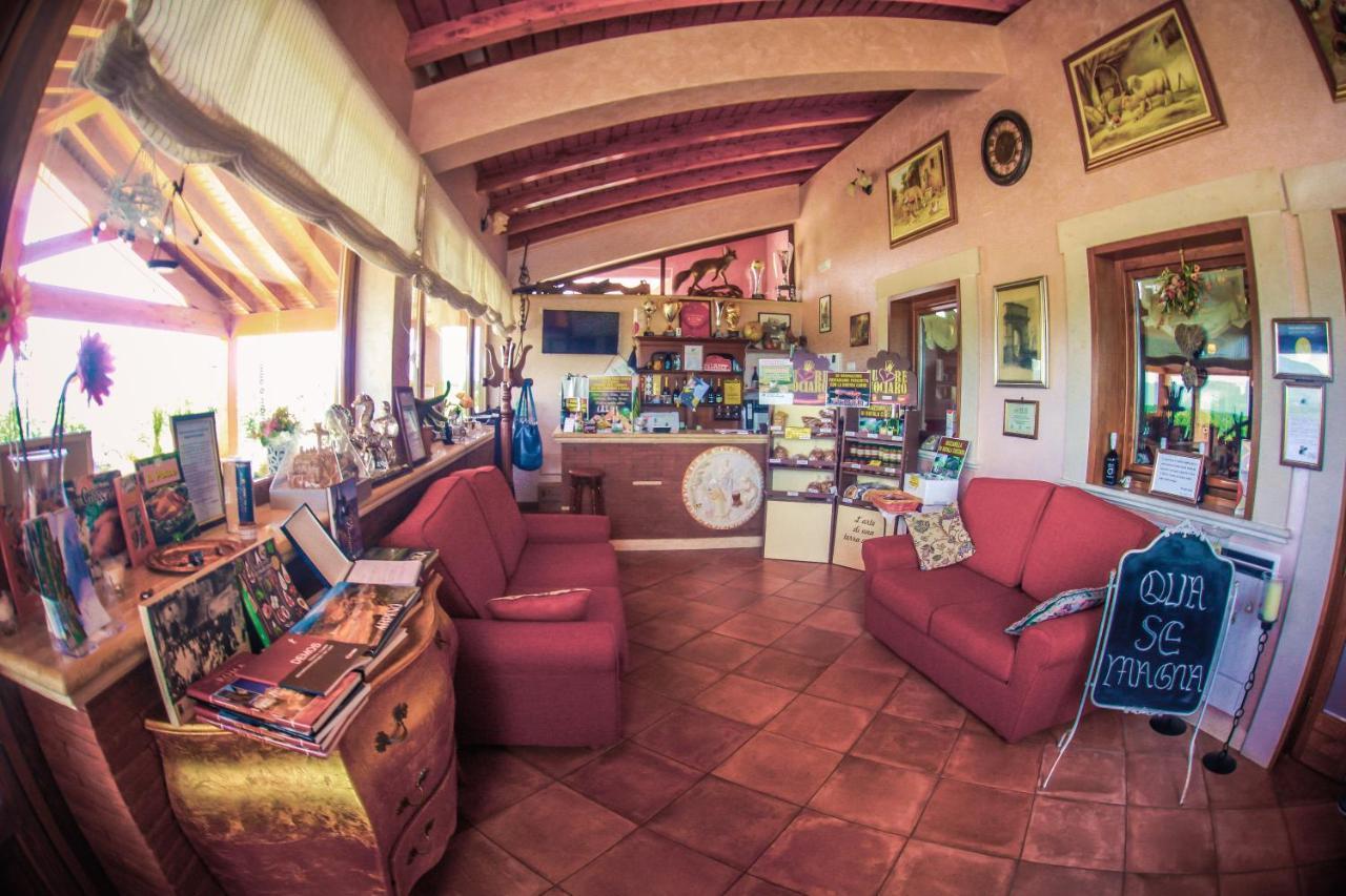 Agriturismo Ciociaro " Il Colle " Hotel Ristorante Чепрано Экстерьер фото