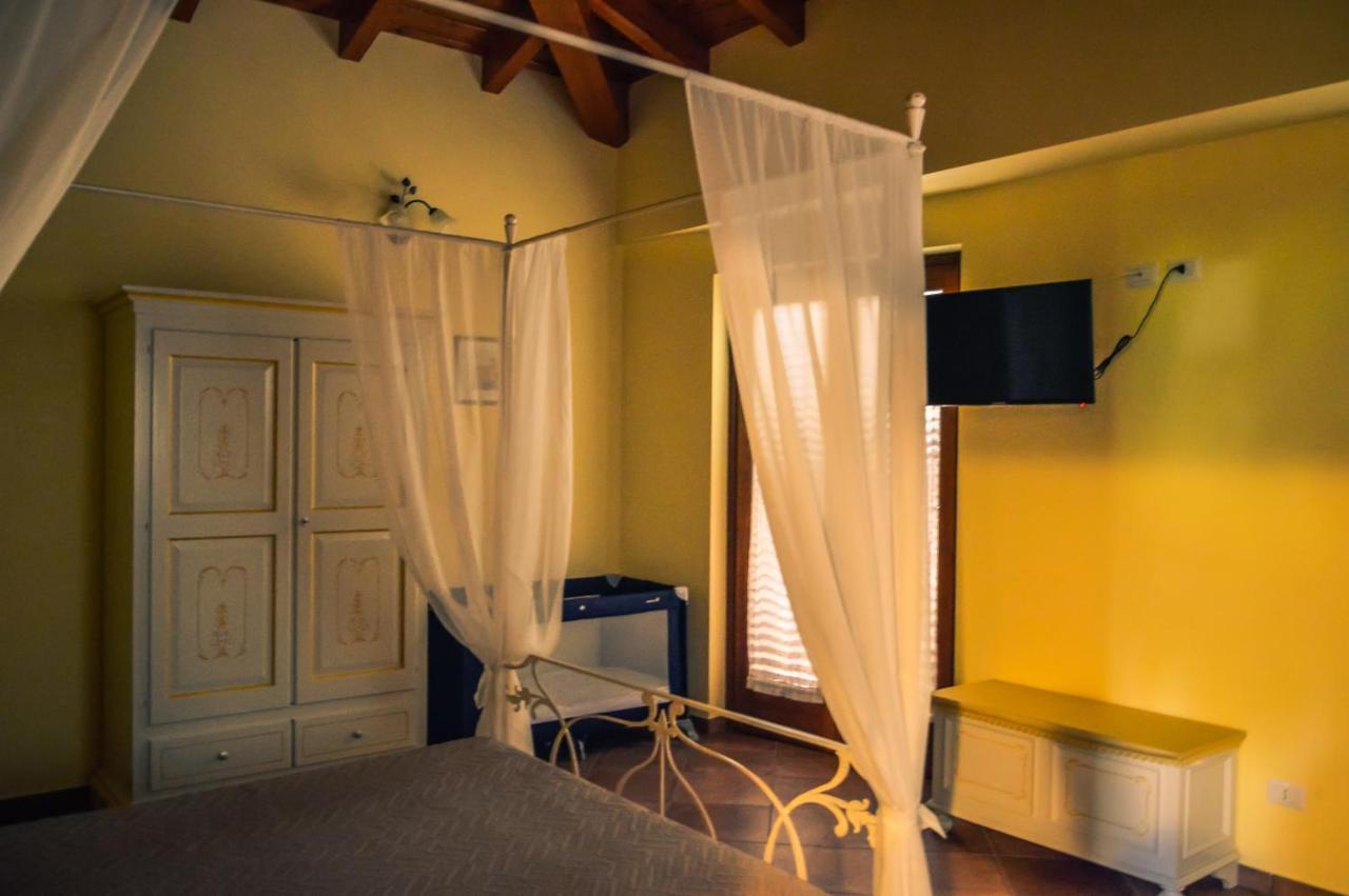 Agriturismo Ciociaro " Il Colle " Hotel Ristorante Чепрано Экстерьер фото