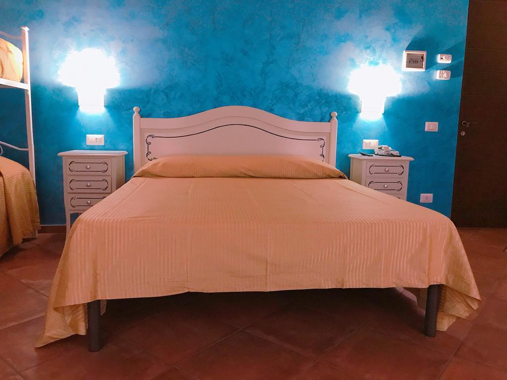 Agriturismo Ciociaro " Il Colle " Hotel Ristorante Чепрано Экстерьер фото