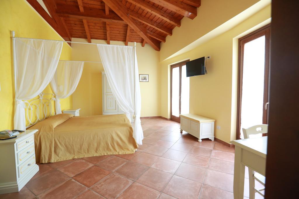 Agriturismo Ciociaro " Il Colle " Hotel Ristorante Чепрано Экстерьер фото
